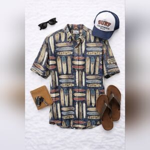 Reyn Spooner Blue and Red Surfboard Print 1/4 Button Camp Shirt. Mens XL